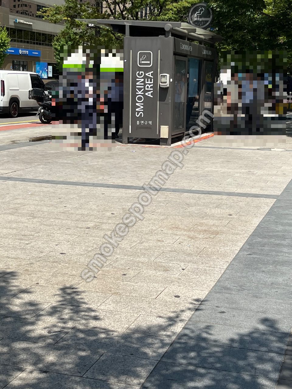 여의도역 5번출구 근처 흡연구역 현장 사진